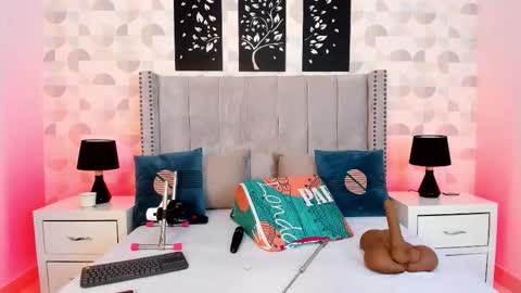 NATHALIA MORENO online show from February 10, 2026, 12:20 pm