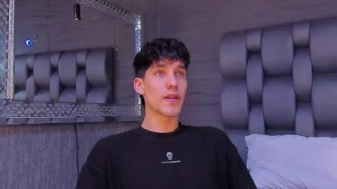 Noah Brigth online show from December 11, 2024, 1:58 am