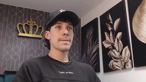 Noah Brigth online show from March 5, 2025, 3:08 am