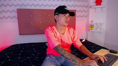 Snapshot of noah_coleman__ chatting on January 8, 2025, 1:32 am NOAH online show from January 8, 2025, 1:32 am