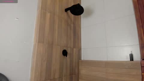 noah_dupont_ online show from December 21, 2025, 11:17 am