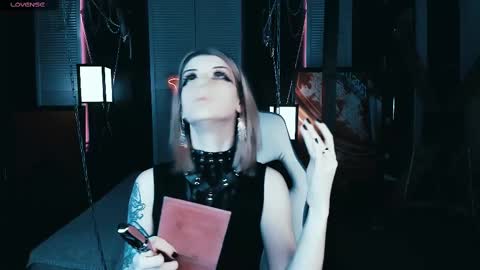 Snapshot of noah_elmer chatting on February 25, 2025, 5:47 pm REAL name LiaDM are always open online show from February 25, 2025, 5:47 pm