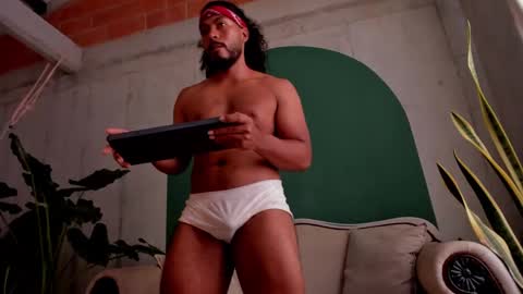 Noah online show from November 14, 2025, 3:55 pm