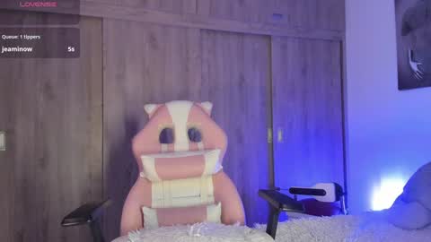 Snapshot of noah_lambert chatting on January 25, 2025, 8:00 am Noah online show from January 25, 2025, 8:00 am