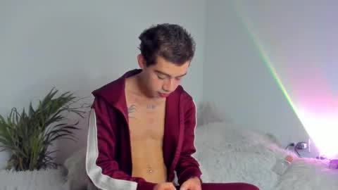 Snapshot of noah_lambert chatting on January 12, 2026, 4:18 am Noah online show from January 12, 2026, 4:18 am