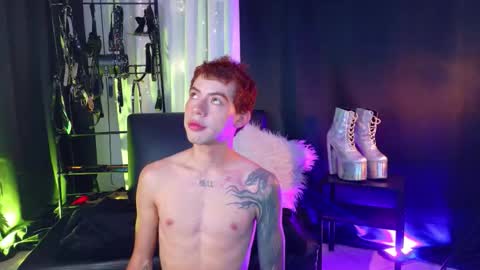 Snapshot of noah_lambert chatting on February 3, 2026, 2:32 am Noah online show from February 3, 2026, 2:32 am