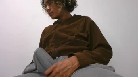 Noah Millers online show from September 23, 2025, 7:50 pm