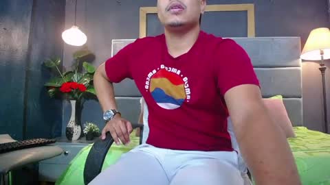 Snapshot of noah_oliver1 chatting on June 5, 2026, 1:45 am NOAH online show from June 5, 2026, 1:45 am