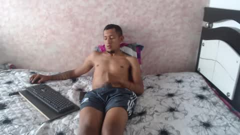 Snapshot of noah_roberts_ chatting on January 15, 2025, 6:19 pm Noah online show from January 15, 2025, 6:19 pm