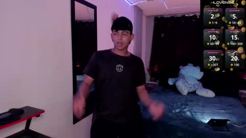 noah_smith04 online show from September 16, 2025, 9:05 pm