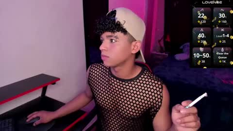 noah_smith04 online show from September 17, 2025, 6:53 pm