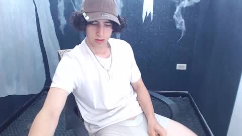 noah_sokolov online show from November 1, 2025, 4:42 pm