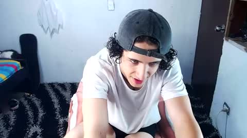 Snapshot of noah_sokolov_ chatting on June 5, 2026, 10:15 pm Kervs online show from June 5, 2026, 10:15 pm