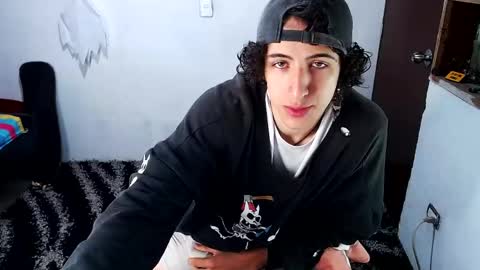 Snapshot of noah_sokolov_ chatting on June 6, 2026, 4:12 pm Kervs online show from June 6, 2026, 4:12 pm