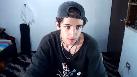 Snapshot of noah_sokolov_ chatting on June 9, 2026, 4:40 pm Kervs online show from June 9, 2026, 4:40 pm