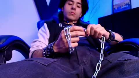 noah_starks online show from May 5, 2026, 3:36 am