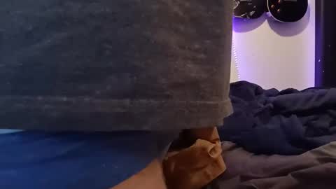 Noah Wesley online show from November 15, 2025, 1:36 am