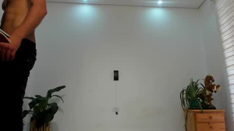 Snapshot of noahbrawn chatting on February 28, 2026, 1:23 pm LIAM- noah online show from February 28, 2026, 1:23 pm