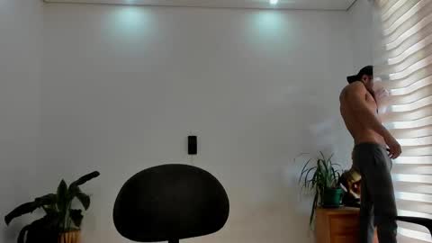 Snapshot of noahbrawn chatting on March 4, 2026, 1:17 pm LIAM- noah online show from March 4, 2026, 1:17 pm