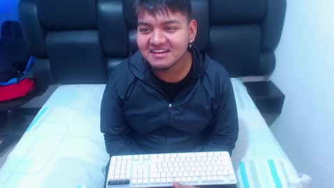 noahdeepthroatt online show from April 8, 2026, 12:49 pm