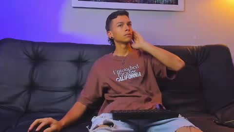 noahh_sky online show from April 28, 2026, 3:33 am