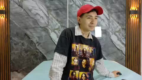 Snapshot of noahwalker__ chatting on June 9, 2026, 11:00 am online show from June 9, 2026, 11:00 am