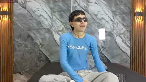 Snapshot of noahwalker__ chatting on June 11, 2026, 11:08 am online show from June 11, 2026, 11:08 am