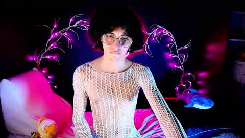 Snapshot of noahxtar chatting on October 8, 2025, 8:45 am Noah Xtar online show from October 8, 2025, 8:45 am