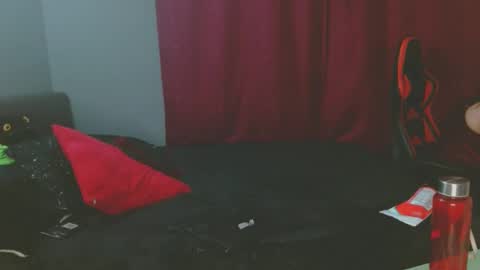 Snapshot of noamartin_ chatting on January 17, 2025, 12:20 am Noamartin online show from January 17, 2025, 12:20 am