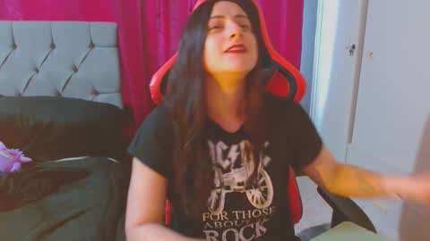 Snapshot of noamartin_ chatting on September 9, 2025, 10:53 pm Noamartin online show from September 9, 2025, 10:53 pm