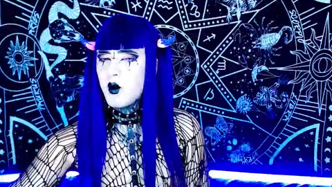 Snapshot of noamy_666 chatting on December 22, 2025, 12:40 am caroline online show from December 22, 2025, 12:40 am