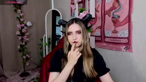 Snapshot of nocturnehuntress chatting on June 27, 2026, 7:35 am Alice online show from June 27, 2026, 7:35 am