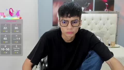 Noha Scott online show from April 15, 2026, 10:54 pm