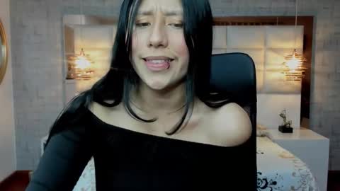  Nohemi   online show from November 5, 2025, 7:14 pm