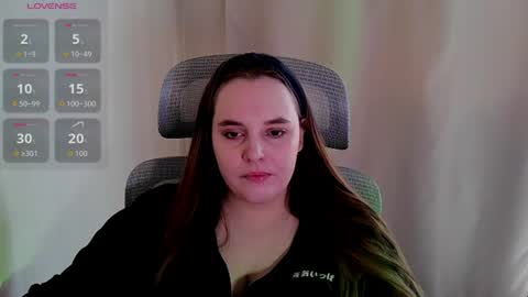 noir_ember_ online show from June 12, 2026, 8:24 am