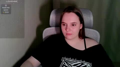 noir_ember_ online show from July 28, 2026, 7:39 pm