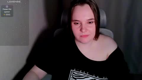 noir_ember_ online show from July 28, 2026, 8:52 pm