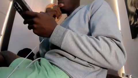 Snapshot of noir_king0 chatting on February 20, 2026, 6:26 am noir_king0 online show from February 20, 2026, 6:26 am