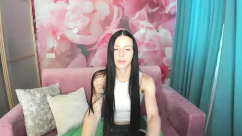 NoirDiva online show from July 5, 2026, 6:09 am