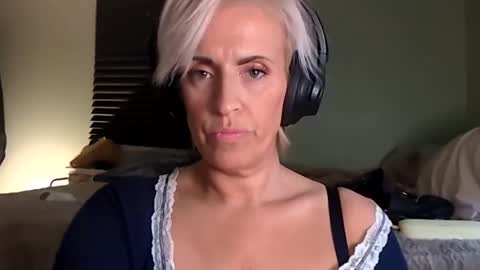 noirtemptation online show from April 25, 2026, 9:01 pm