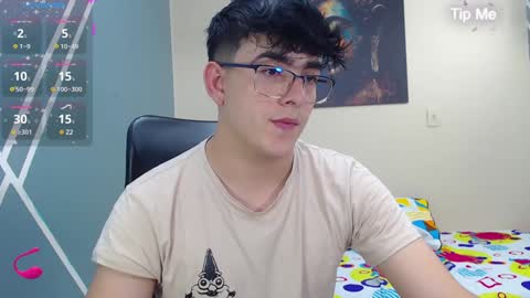 Snapshot of nolan_twink chatting on December 3, 2024, 9:23 pm Nolan online show from December 3, 2024, 9:23 pm