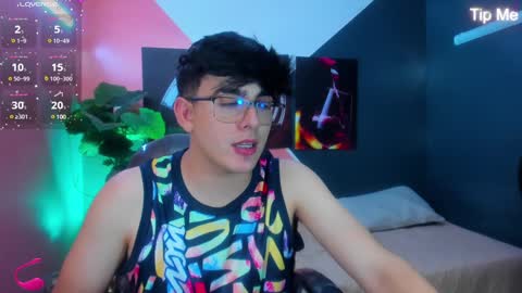 Snapshot of nolan_twink chatting on December 4, 2024, 11:46 pm Nolan online show from December 4, 2024, 11:46 pm