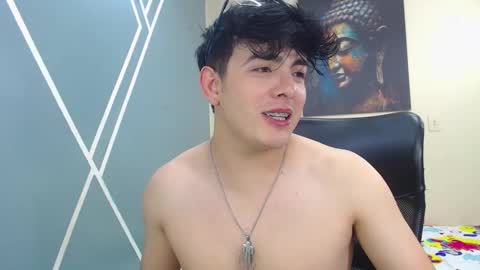 Snapshot of nolan_twink chatting on December 19, 2024, 8:34 pm Nolan online show from December 19, 2024, 8:34 pm