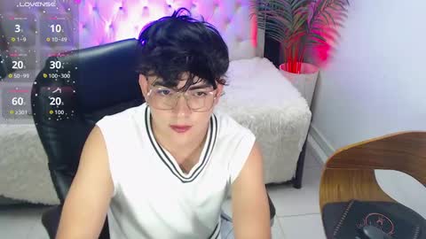 Snapshot of nolan_twink chatting on September 10, 2025, 6:08 pm Nolan online show from September 10, 2025, 6:08 pm