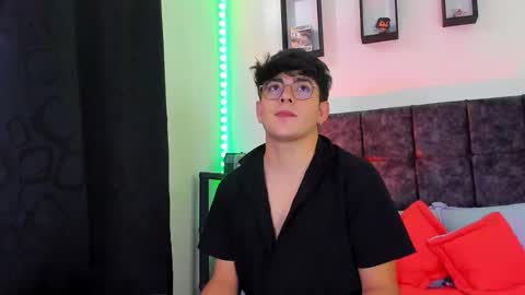 Snapshot of nolan_twink chatting on October 27, 2025, 6:56 pm Nolan online show from October 27, 2025, 6:56 pm