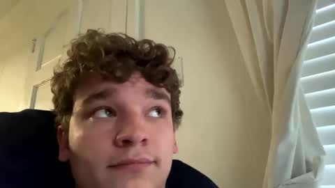 Snapshot of noname763904 chatting on April 28, 2026, 12:20 am Curly online show from April 28, 2026, 12:20 am