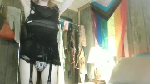 nonamebabez online show from December 28, 2024, 10:03 am