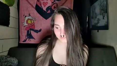 nonbinarybeauty20 online show from April 9, 2026, 3:28 am