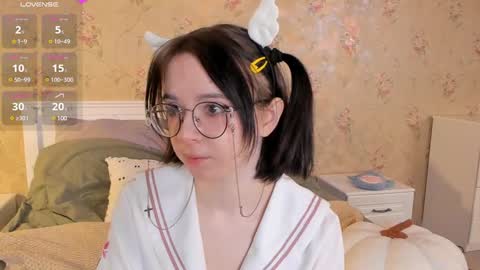 Snapshot of nora_failure chatting on December 19, 2024, 4:45 am Nora Failure online show from December 19, 2024, 4:45 am