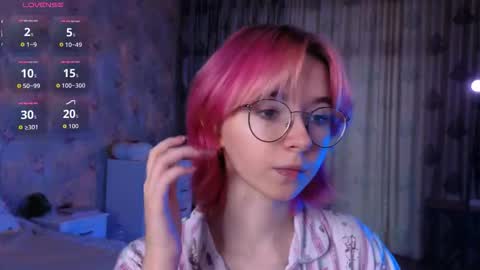 Snapshot of nora_failure chatting on October 6, 2025, 6:11 am Nora Failure online show from October 6, 2025, 6:11 am